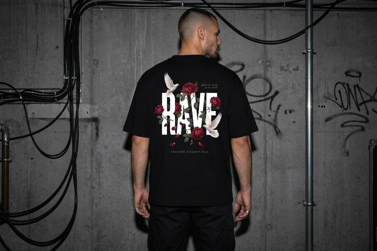 Unten Bild - techno-essentials-oversize-t-shirt-rose-editorial.webp