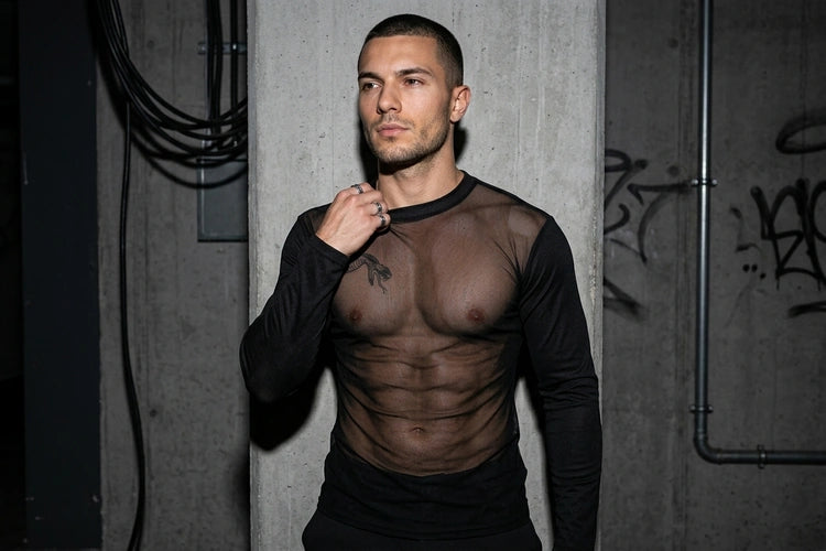 Unten Bild - techno-essentials-sheer-vibe-langarmshirt-für-raves-editorial.webp